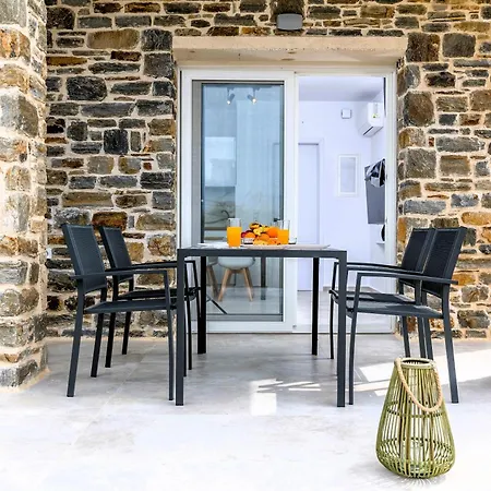 Naxos Cube Panoramic Views Maisonette With Sea View 2 Min Walk To Apartamento Pláka