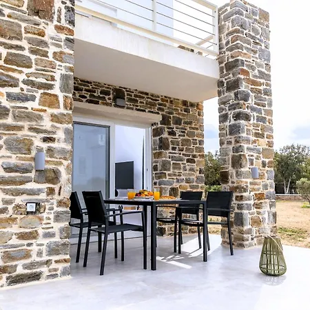 Naxos Cube *