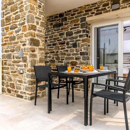 Naxos Cube Panoramic Views Maisonette With Sea View 2 Min Walk To Apartamento Pláka